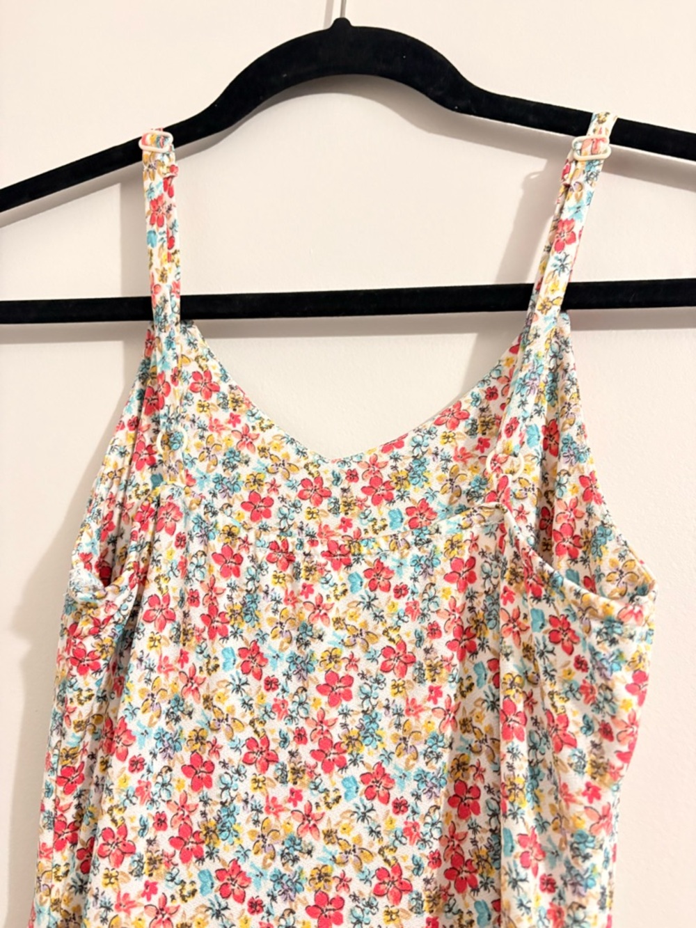 Monteau Floral Tiered Maxi Dress in Multicolor - Picture 3 of 4